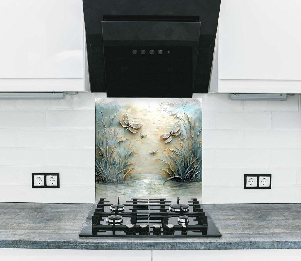 Elegant dragonfly and reeds glass backsplash – perfect for a serene and nature-inspired kitchen.

