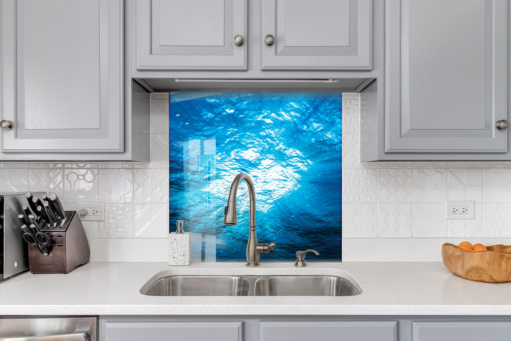 Vibrant Ocean Life Glass Kitchen Backsplash – Underwater Scene-BacksplashArtworks